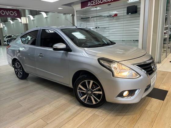 NISSAN VERSA 1.6 16V FLEXSTART UNIQUE 4P XTRONIC